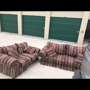 Matching sofa and loveseat